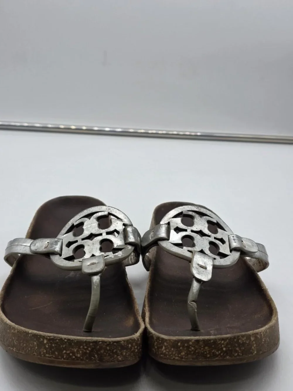 Tory Burch Sandals Women Size 8 Silver Miller Cloud Logo Thong Cork Footbed Shoe